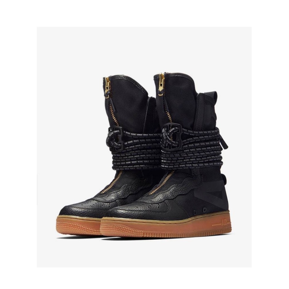 Women’s Air Force 1 High black Gum size 7